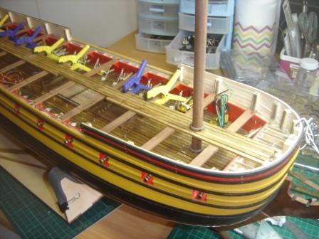04 First plank on upper deck with formast small.JPG
