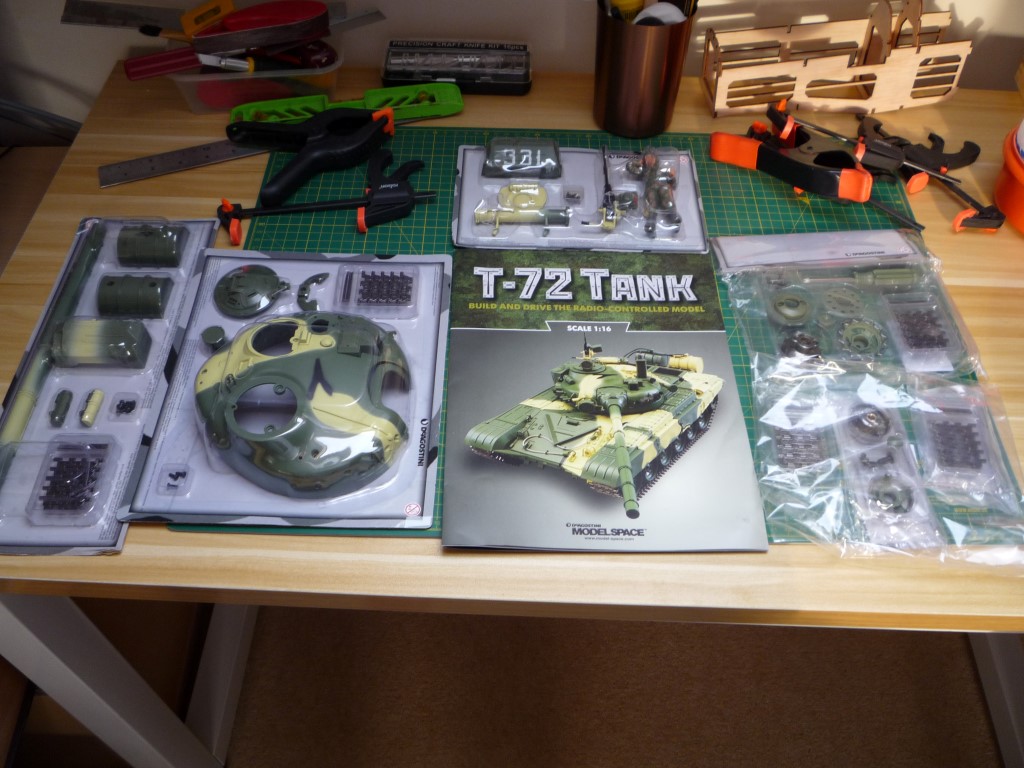 t72 build1 005 (Medium).JPG