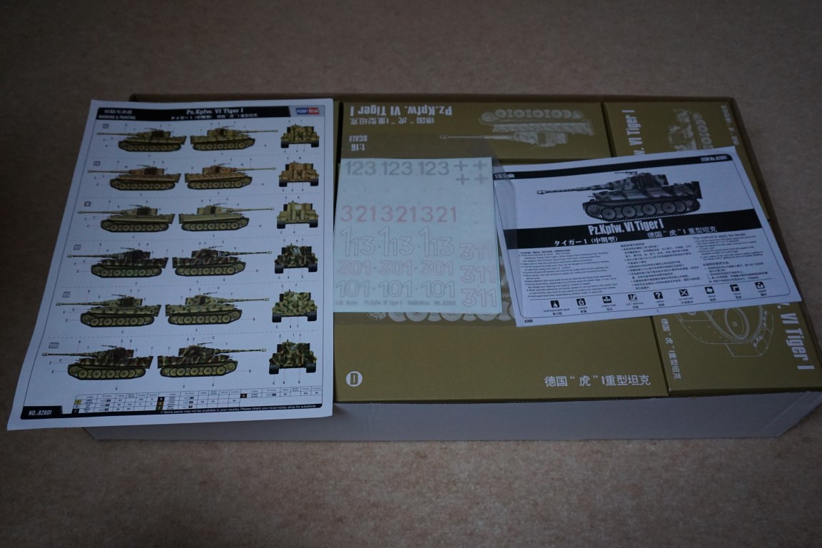 Hobbyboss Tiger 005.JPG