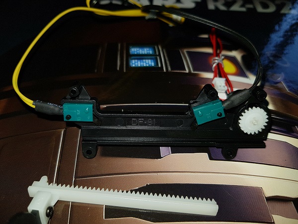 issue 37 4 limit switch detail.jpg