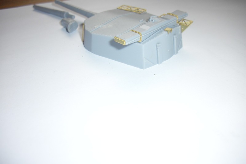 HACHETTE HMS HOOD 240.jpg