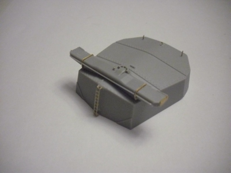 HACHETTE HMS HOOD 293.jpg