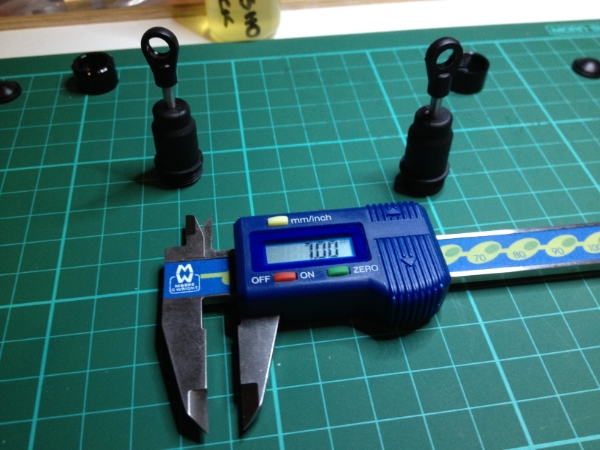 Front schocks ride height set to 7mm.JPG