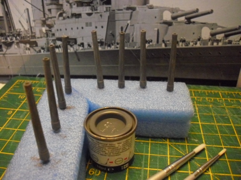 HACHETTE HMS HOOD 318.jpg