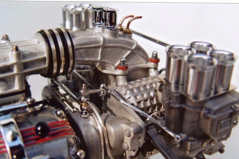 L-P-1-8-Motorbausatz-Arno-Hydroplane-Ferrari-Motor_1_b6.jpg