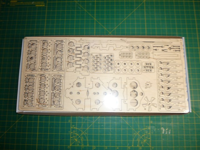 UGEARS U-9 GP CAR PICS 003.JPG