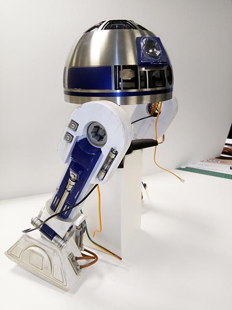 R2D2 44.jpg