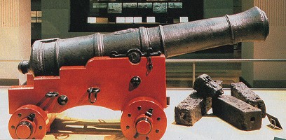 Endeavour cannon.jpg