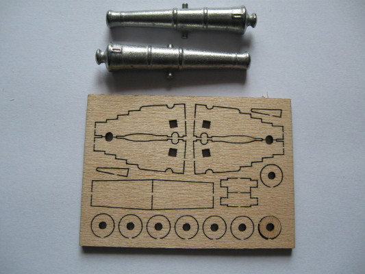 1.72 32 pounders.JPG