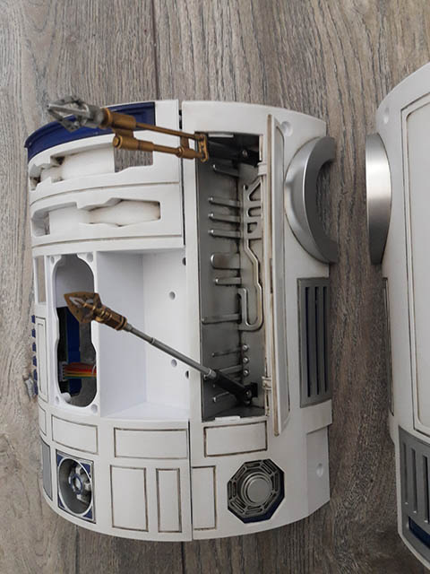 R2D2 71.jpg