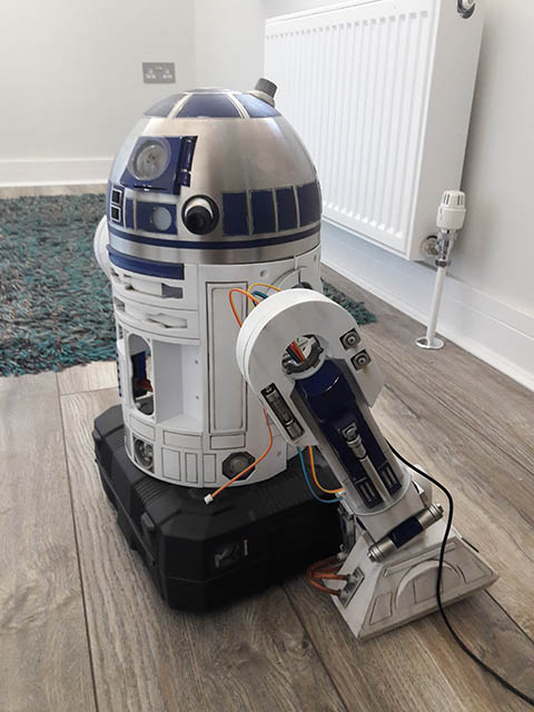 R2D2 78.jpg