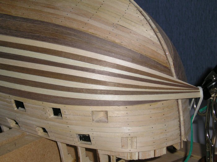 Taper of planks at bow.JPG