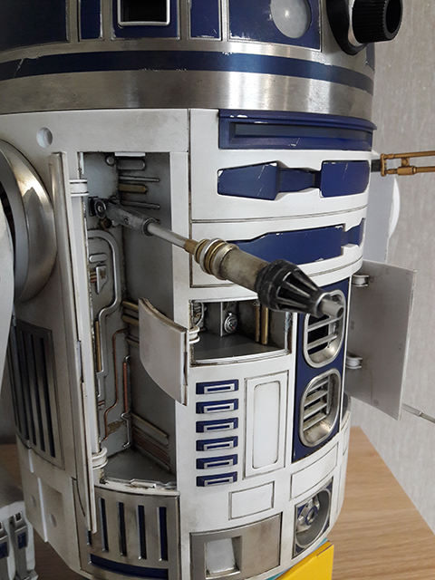 R2D2 101.jpg