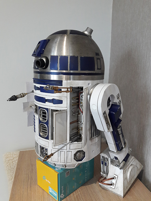 R2D2 102.jpg