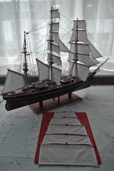 AftMastSail.jpg