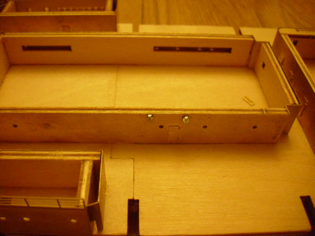 HACHETTE HMS HOOD 404.jpg