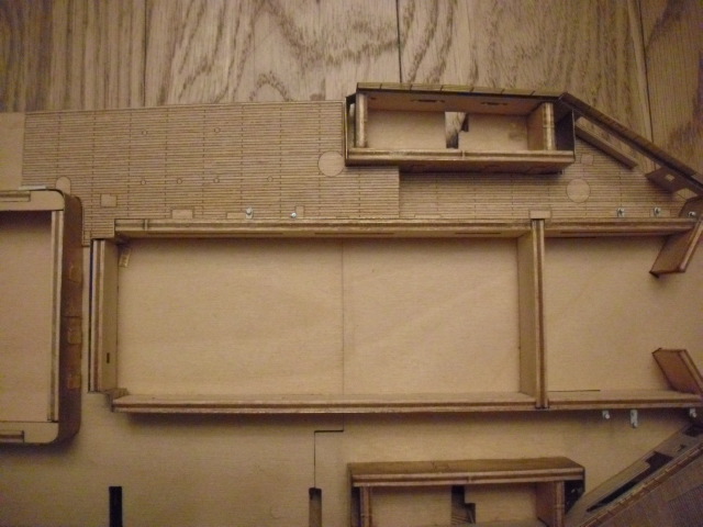 HACHETTE HMS HOOD 413.jpg