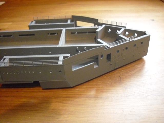 HACHETTE HMS HOOD 421.jpg