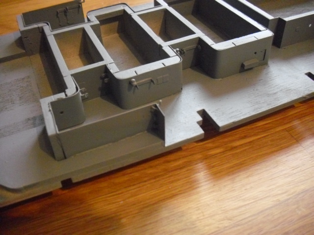 HACHETTE HMS HOOD 422.jpg