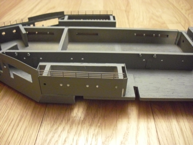 HACHETTE HMS HOOD 425.jpg