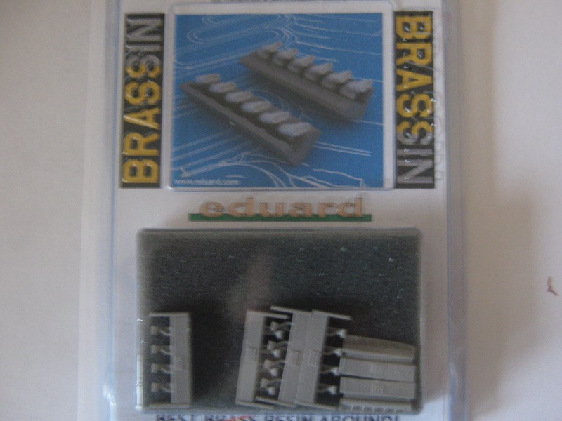 resin fishtail exhauts.JPG