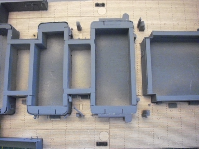 HACHETTE HMS HOOD 469.jpg