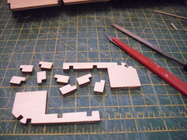 HACHETTE HMS HOOD 486.jpg