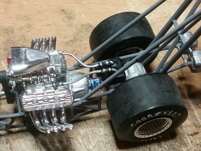 72 Rear tank pipes and wheels.jpg