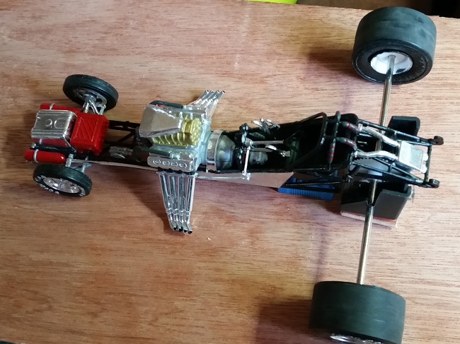 97 Chassis over rear axle.jpg