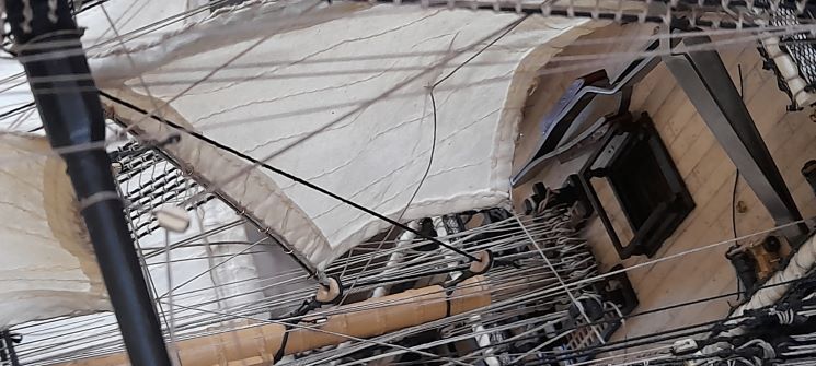 brail line mizzen staysail1.jpg