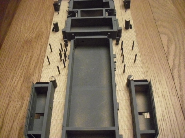 HACHETTE HMS HOOD 504.jpg
