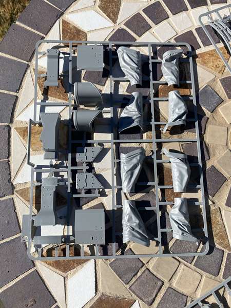 sprue 1.jpg