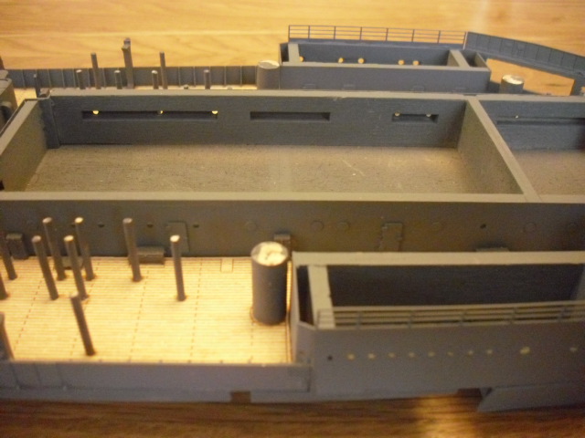 HACHETTE HMS HOOD 520.jpg
