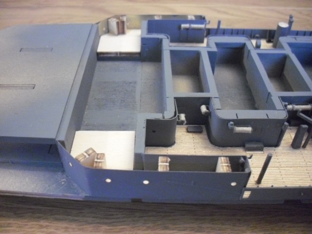 HACHETTE HMS HOOD 522.jpg