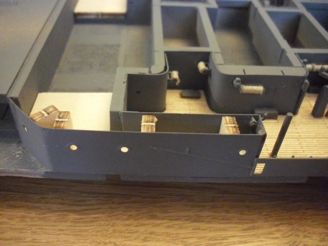 HACHETTE HMS HOOD 527.jpg