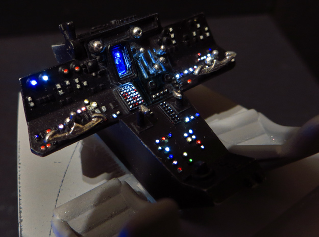 MILLENNIUM FALCON DEAGO COCKPIT CONSOLE LIGHTED 3.jpg