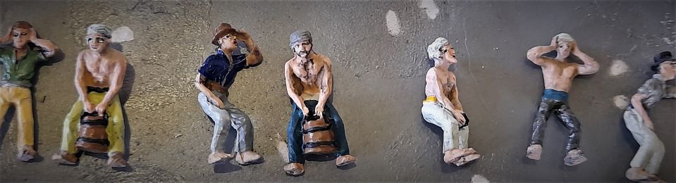 figurines21.jpg