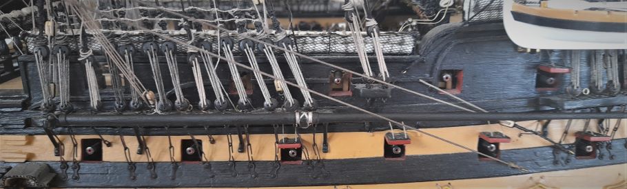 lower studding sail boom main mast11.jpg