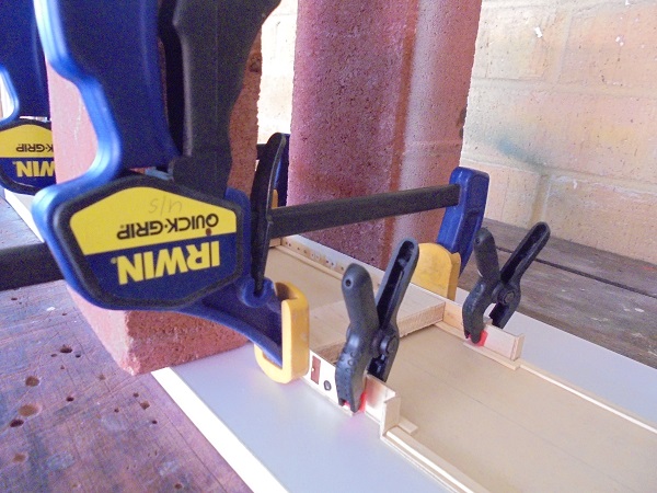 145. Fitting bulkhead to passenger accom deck.JPG
