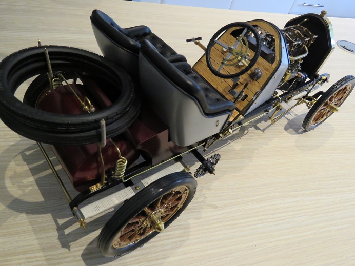 F2-124.jpg