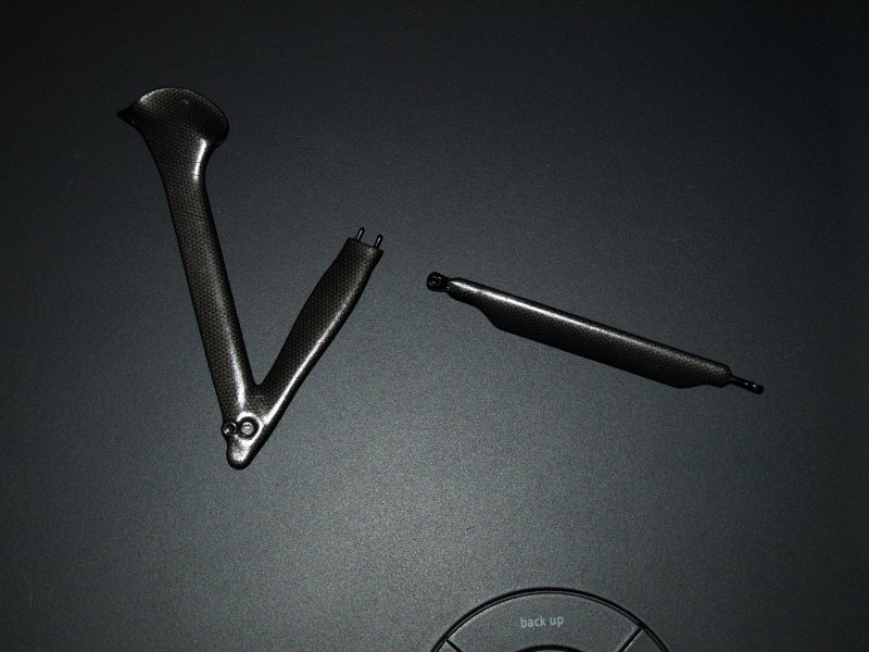 carbon front left.jpg
