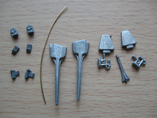 Bridge parts signal lamps machine guns.JPG
