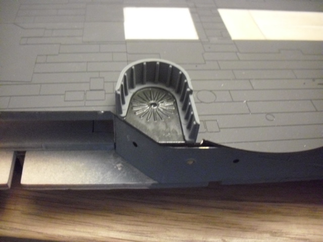 HACHETTE HMS HOOD 594.jpg