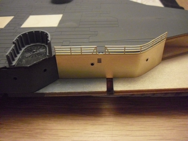 HACHETTE HMS HOOD 600.jpg