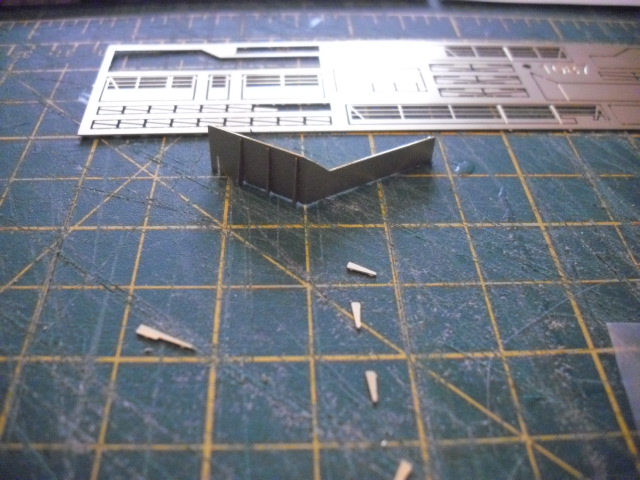 HACHETTE HMS HOOD 615.jpg