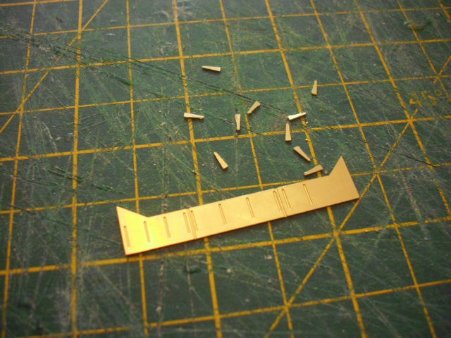 HACHETTE HMS HOOD 621.jpg