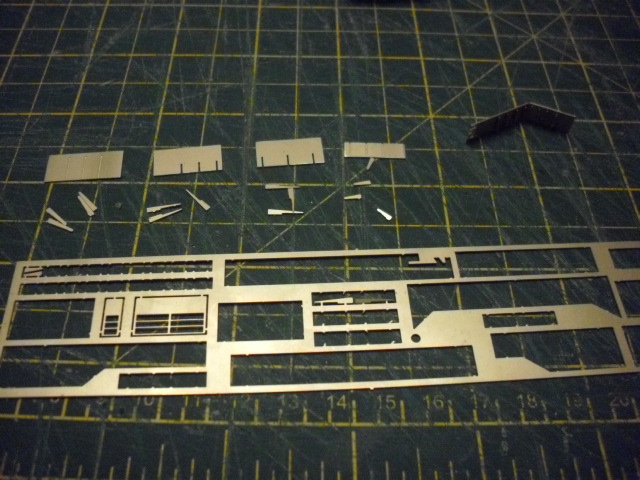 HACHETTE HMS HOOD 629.jpg