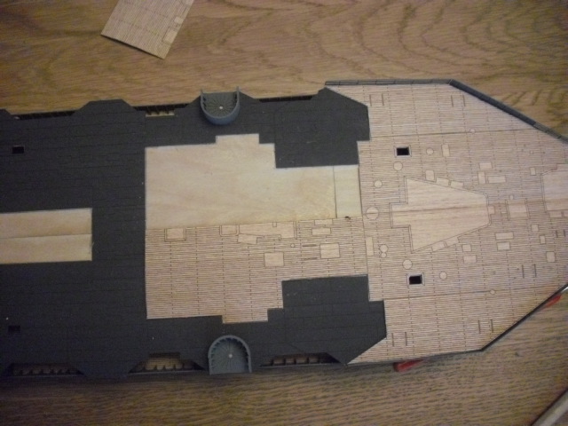 HACHETTE HMS HOOD 585.jpg