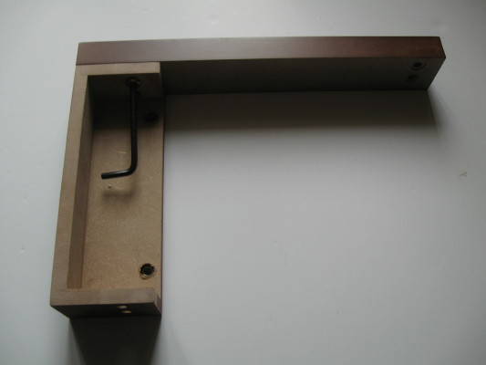 D83-2.JPG