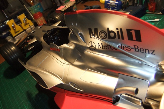 mclaren122.jpg